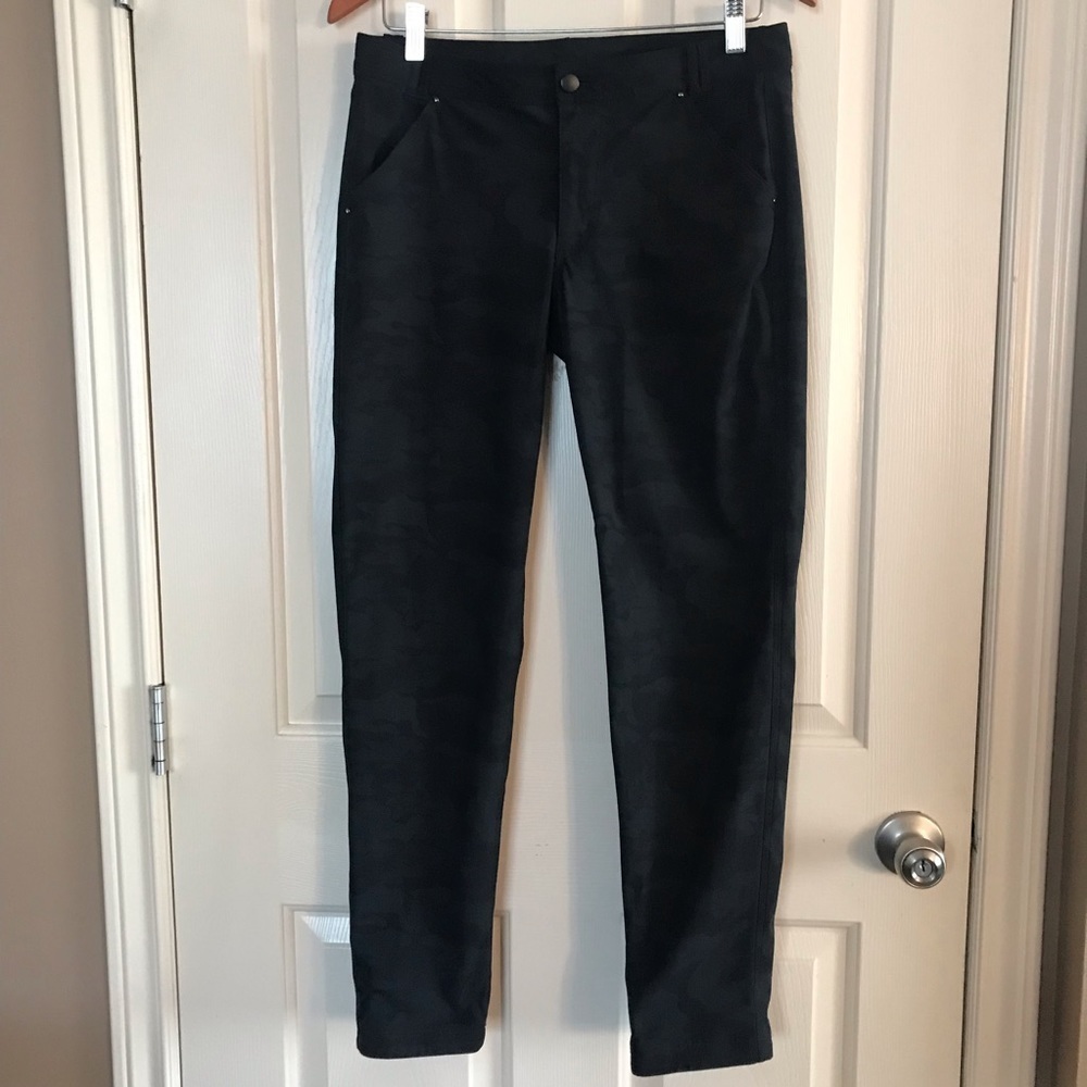 Lululemon ABC Utility Pants Camo Black Multi Size 32” Waist x 28” Inseam